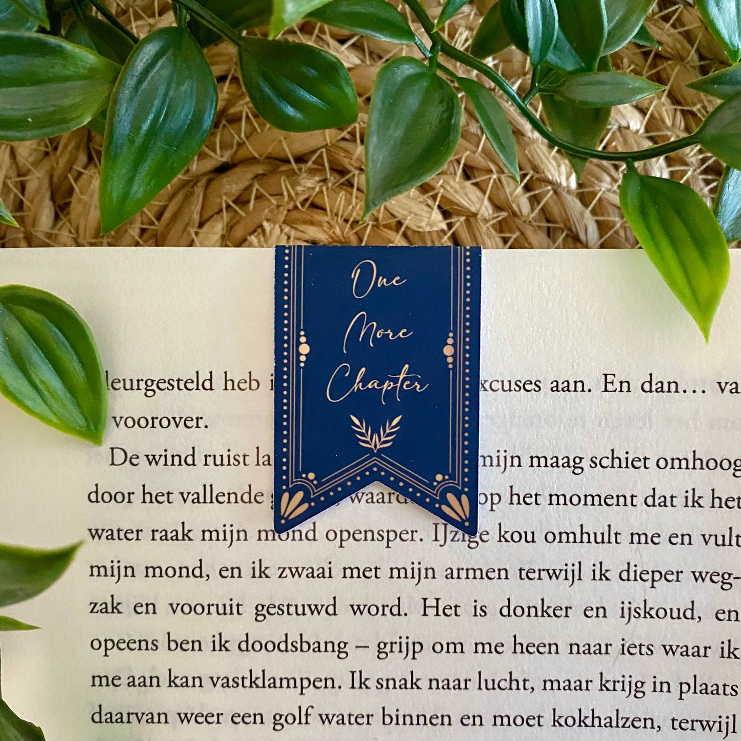 One more chapter | Magnetic bookmark