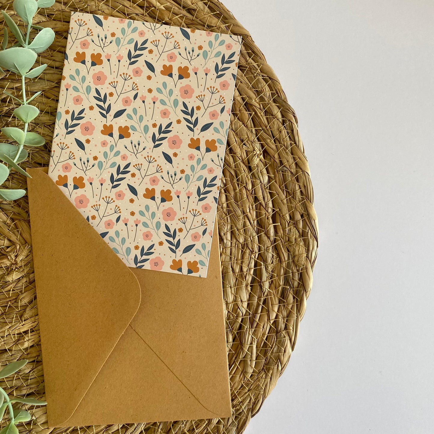 Flower pattern Beige | card folded